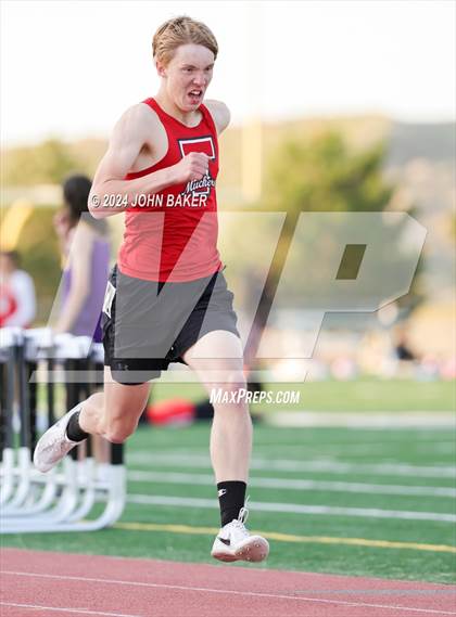 Thumbnail 1 in Fernley Invitational (800M) photogallery.