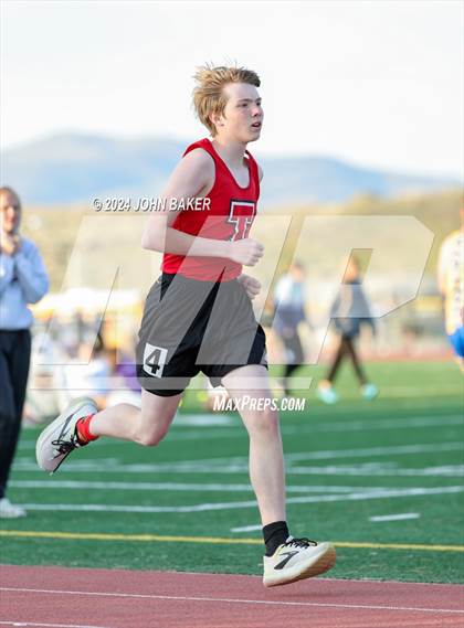 Thumbnail 1 in Fernley Invitational (800M) photogallery.