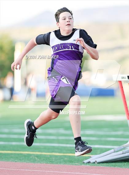 Thumbnail 3 in Fernley Invitational (800M) photogallery.
