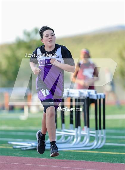 Thumbnail 2 in Fernley Invitational (800M) photogallery.
