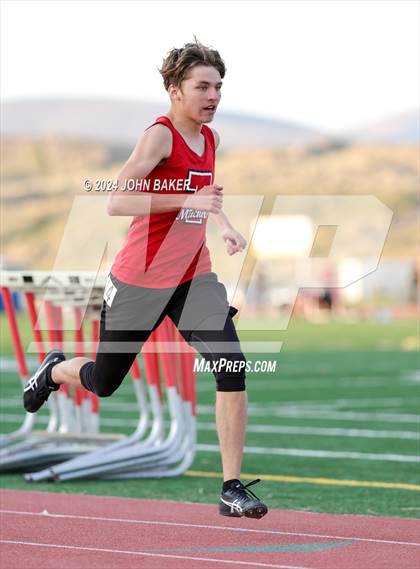 Thumbnail 3 in Fernley Invitational (800M) photogallery.