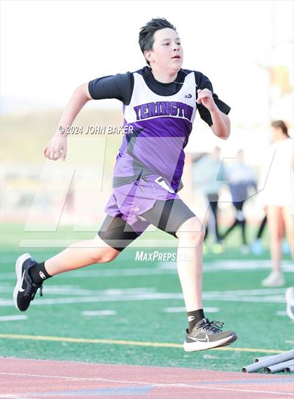 Thumbnail 1 in Fernley Invitational (800M) photogallery.