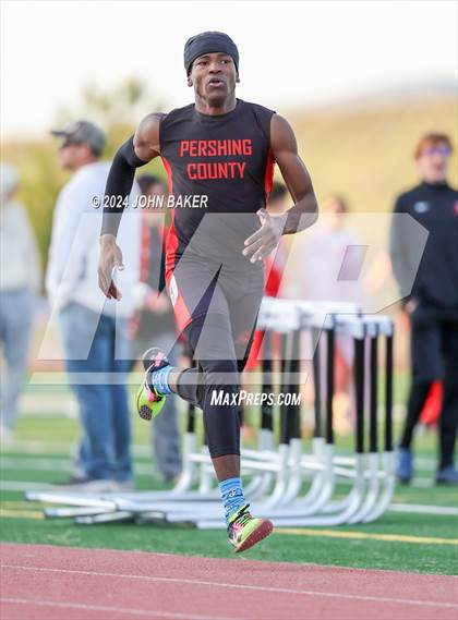 Thumbnail 1 in Fernley Invitational (800M) photogallery.