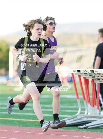 Thumbnail 1 in Fernley Invitational (800M) photogallery.