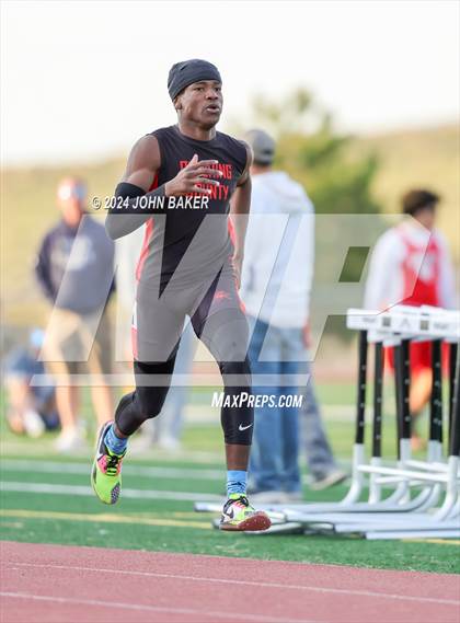 Thumbnail 3 in Fernley Invitational (800M) photogallery.