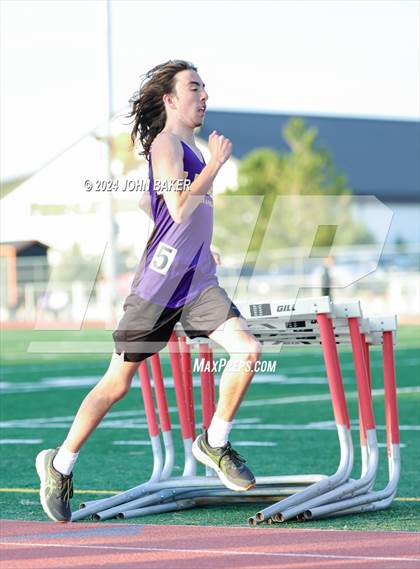 Thumbnail 3 in Fernley Invitational (800M) photogallery.