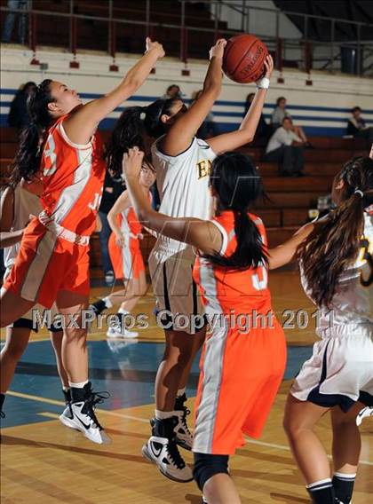 Thumbnail 3 in El Segundo vs. St. Joseph photogallery.
