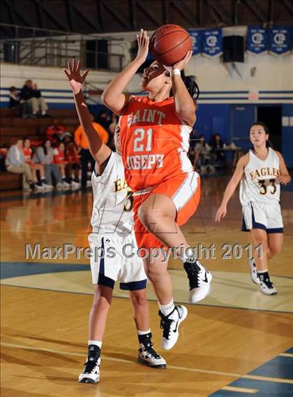 Thumbnail 3 in El Segundo vs. St. Joseph photogallery.
