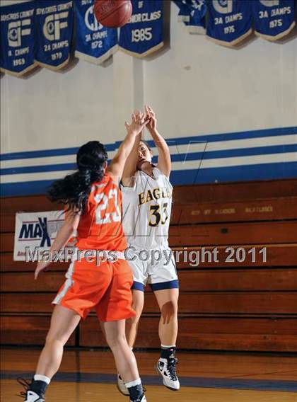 Thumbnail 3 in El Segundo vs. St. Joseph photogallery.