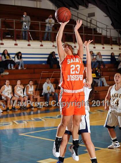Thumbnail 2 in El Segundo vs. St. Joseph photogallery.