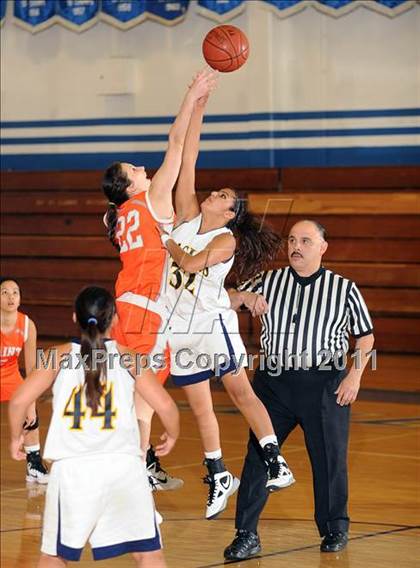 Thumbnail 1 in El Segundo vs. St. Joseph photogallery.