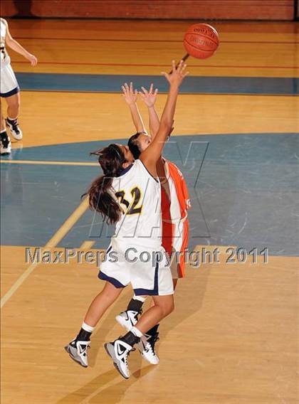 Thumbnail 2 in El Segundo vs. St. Joseph photogallery.