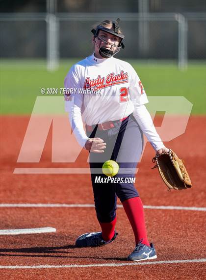 Thumbnail 3 in North Tonawanda @ Kenmore West photogallery.