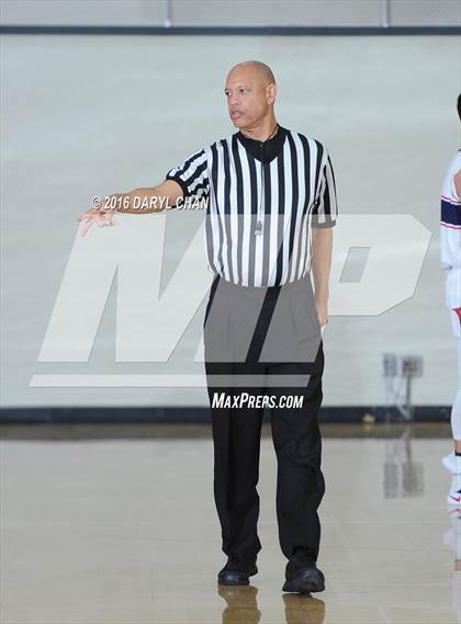 Thumbnail 1 in Eagle Rock @ Maranatha (Rose City Roundball Classic) photogallery.