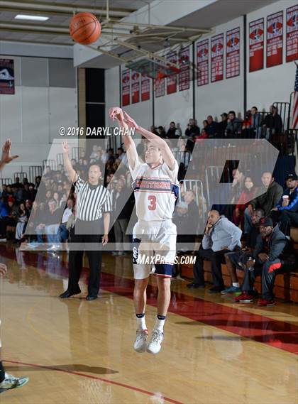 Thumbnail 1 in Eagle Rock @ Maranatha (Rose City Roundball Classic) photogallery.