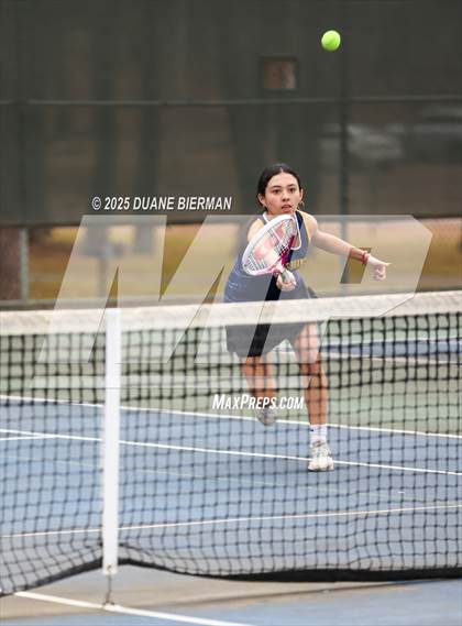 Thumbnail 3 in Olive Branch vs Southaven photogallery.