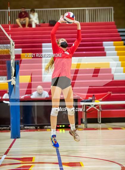 Thumbnail 3 in Poite Loma vs Cathedral Catholic  photogallery.