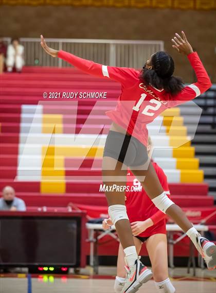 Thumbnail 3 in Poite Loma vs Cathedral Catholic  photogallery.