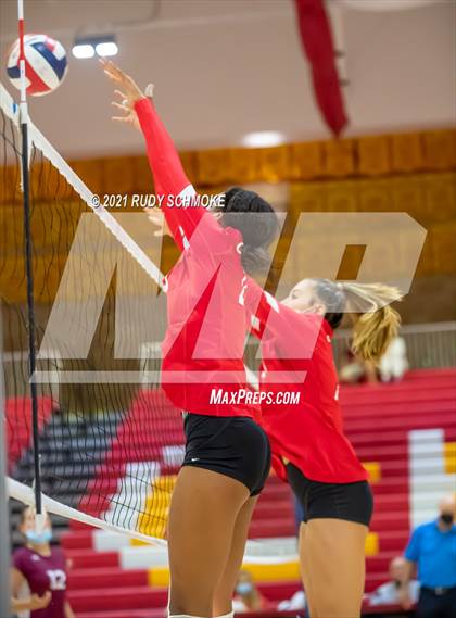 Thumbnail 2 in Poite Loma vs Cathedral Catholic  photogallery.