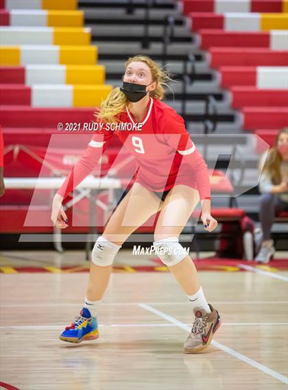 Thumbnail 2 in Poite Loma vs Cathedral Catholic  photogallery.
