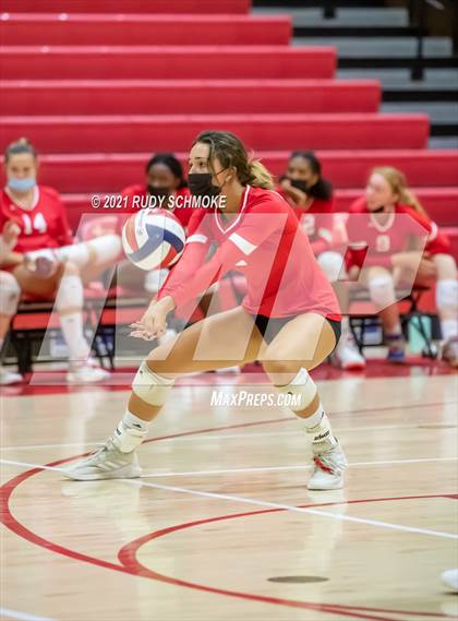 Thumbnail 2 in Poite Loma vs Cathedral Catholic  photogallery.