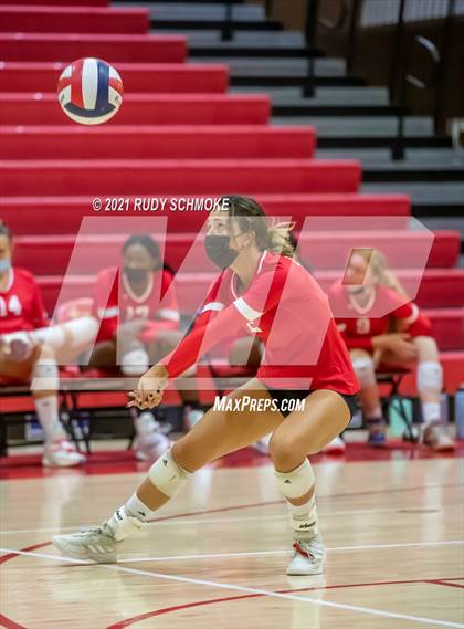 Thumbnail 1 in Poite Loma vs Cathedral Catholic  photogallery.