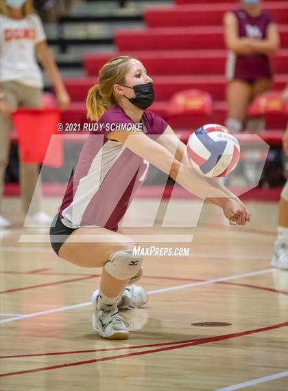 Thumbnail 2 in Poite Loma vs Cathedral Catholic  photogallery.