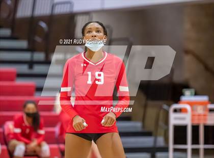Thumbnail 3 in Poite Loma vs Cathedral Catholic  photogallery.