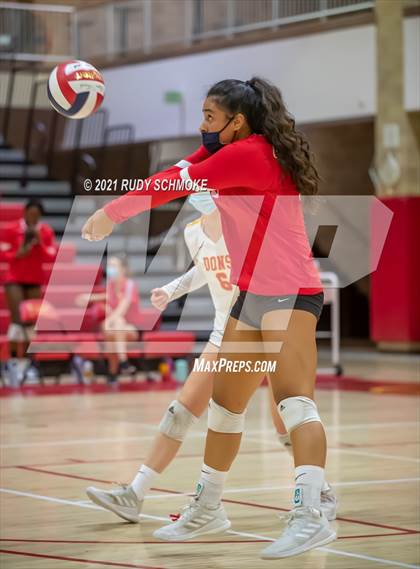 Thumbnail 2 in Poite Loma vs Cathedral Catholic  photogallery.