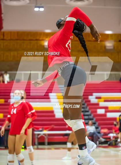 Thumbnail 1 in Poite Loma vs Cathedral Catholic  photogallery.