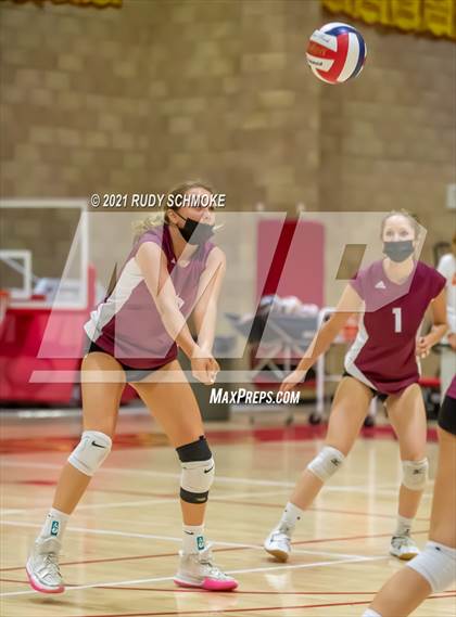 Thumbnail 2 in Poite Loma vs Cathedral Catholic  photogallery.