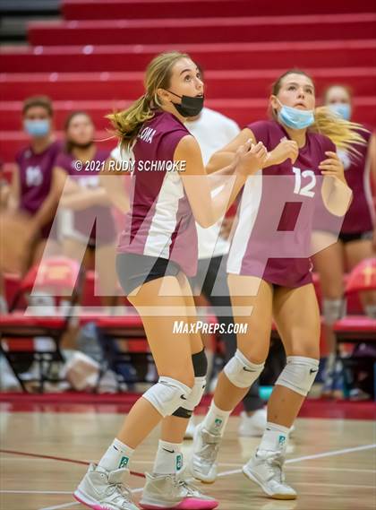 Thumbnail 3 in Poite Loma vs Cathedral Catholic  photogallery.