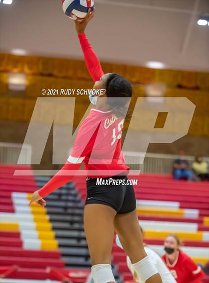 Thumbnail 2 in Poite Loma vs Cathedral Catholic  photogallery.