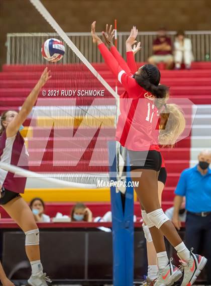 Thumbnail 1 in Poite Loma vs Cathedral Catholic  photogallery.