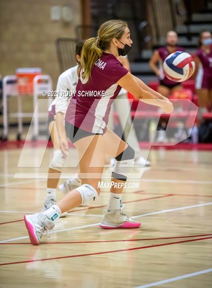 Thumbnail 3 in Poite Loma vs Cathedral Catholic  photogallery.