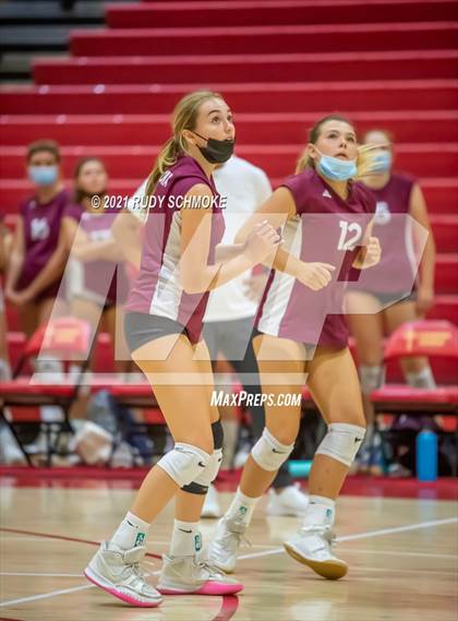 Thumbnail 2 in Poite Loma vs Cathedral Catholic  photogallery.
