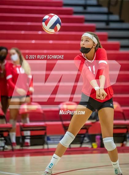 Thumbnail 1 in Poite Loma vs Cathedral Catholic  photogallery.