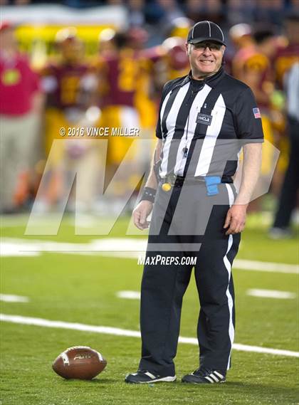 Thumbnail 3 in Kamiakin vs. O'Dea (WIAA 3A Final)  photogallery.