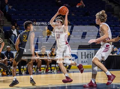 Thumbnail 1 in Lincoln vs. Eastlake (King Showcase) photogallery.