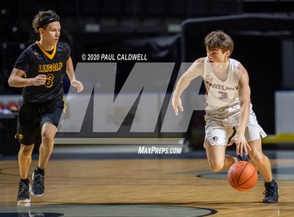 Thumbnail 2 in Lincoln vs. Eastlake (King Showcase) photogallery.