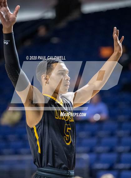 Thumbnail 1 in Lincoln vs. Eastlake (King Showcase) photogallery.