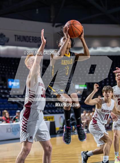 Thumbnail 3 in Lincoln vs. Eastlake (King Showcase) photogallery.