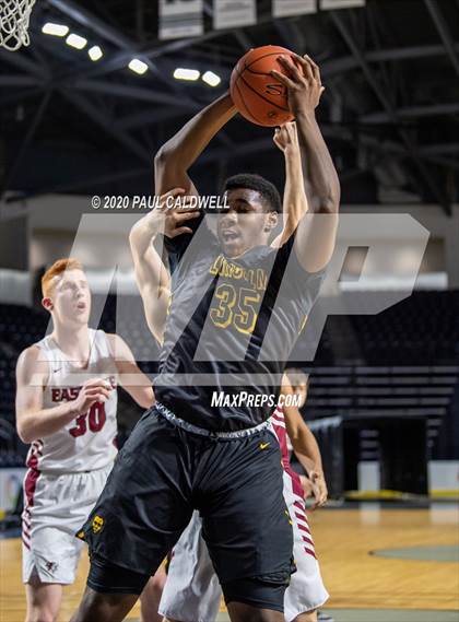 Thumbnail 3 in Lincoln vs. Eastlake (King Showcase) photogallery.