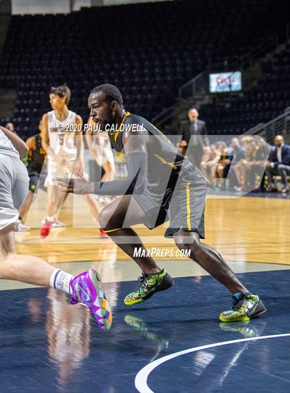 Thumbnail 3 in Lincoln vs. Eastlake (King Showcase) photogallery.