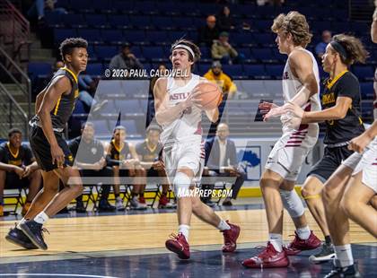 Thumbnail 2 in Lincoln vs. Eastlake (King Showcase) photogallery.