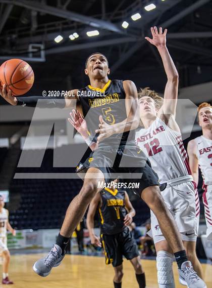Thumbnail 3 in Lincoln vs. Eastlake (King Showcase) photogallery.