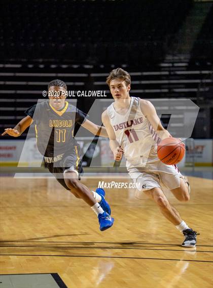 Thumbnail 2 in Lincoln vs. Eastlake (King Showcase) photogallery.