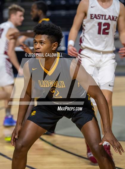 Thumbnail 1 in Lincoln vs. Eastlake (King Showcase) photogallery.