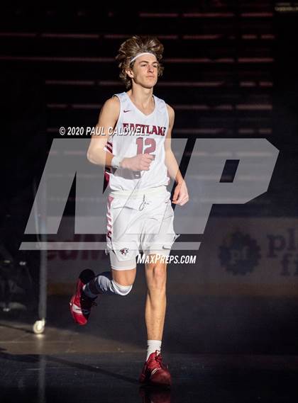 Thumbnail 2 in Lincoln vs. Eastlake (King Showcase) photogallery.
