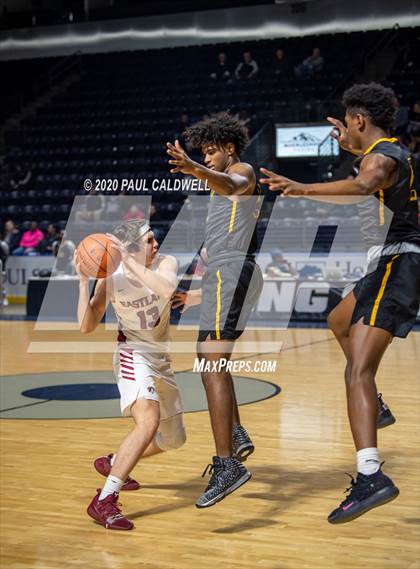 Thumbnail 2 in Lincoln vs. Eastlake (King Showcase) photogallery.